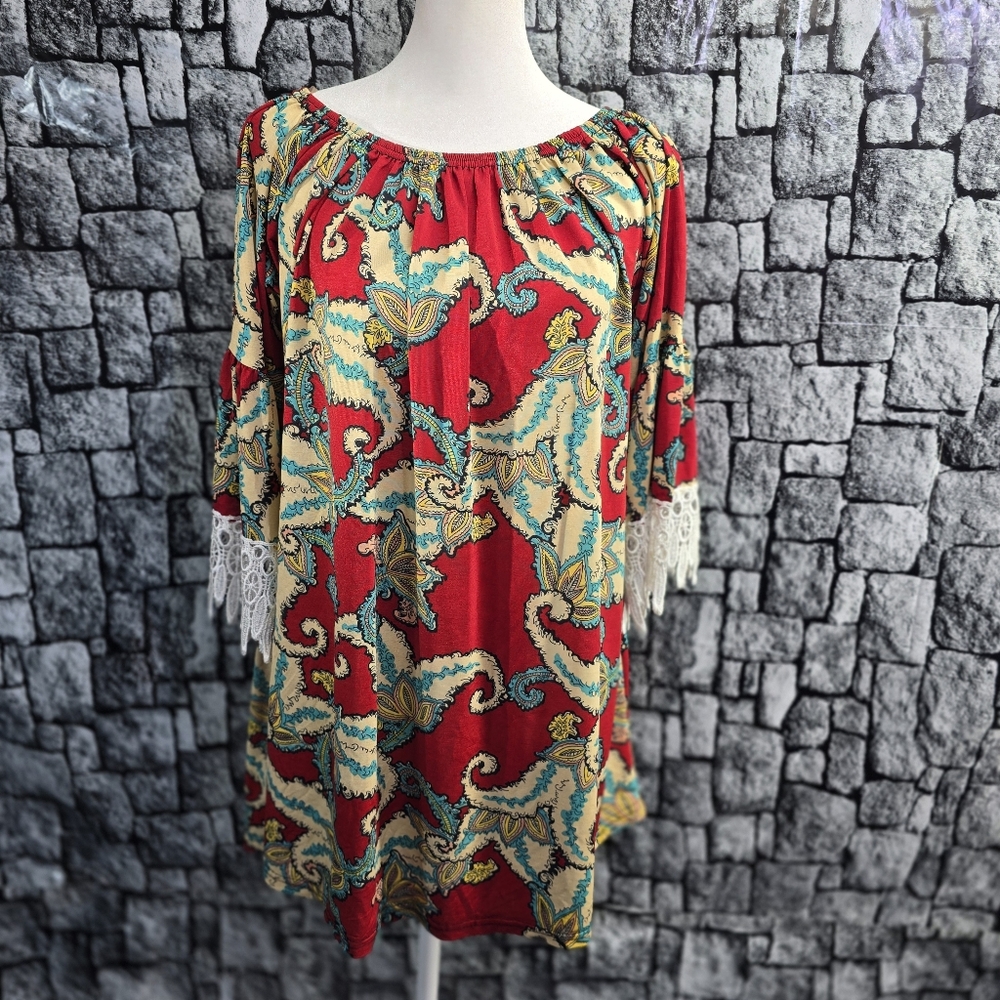 WinWin Red and Gold Paisley Tunic. Size Large To XLarge.